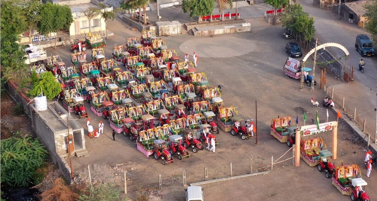 Captain Tractors Sets New World Record with Spiritual Pilgrimage Featuring 70 Identical Mini Tractors