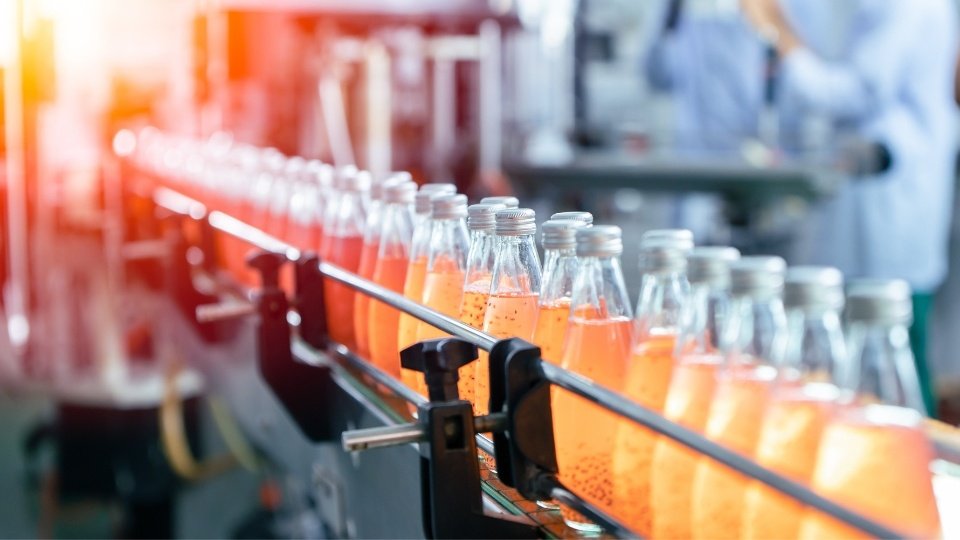 How are food and beverage manufacturers responding to consumer demand for healthier products?